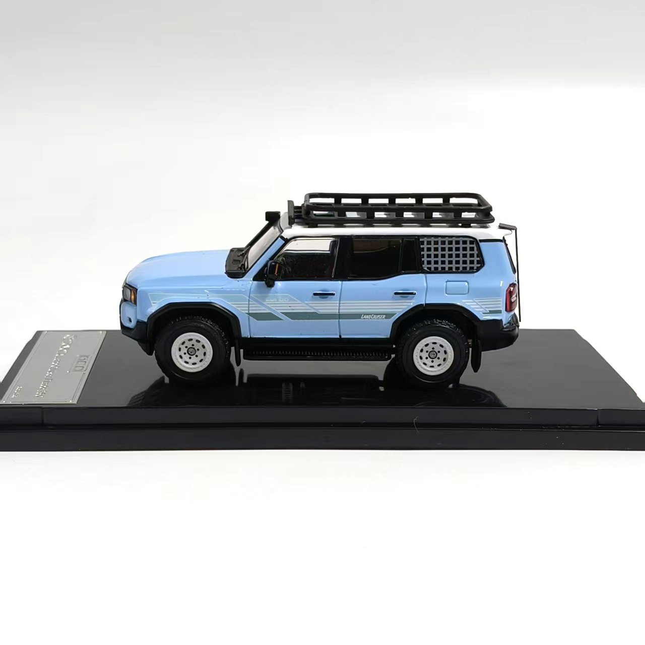 Diecast DCM 1:64 Scale LC250 V - Vintage Collectible Cars ulasan dan harga